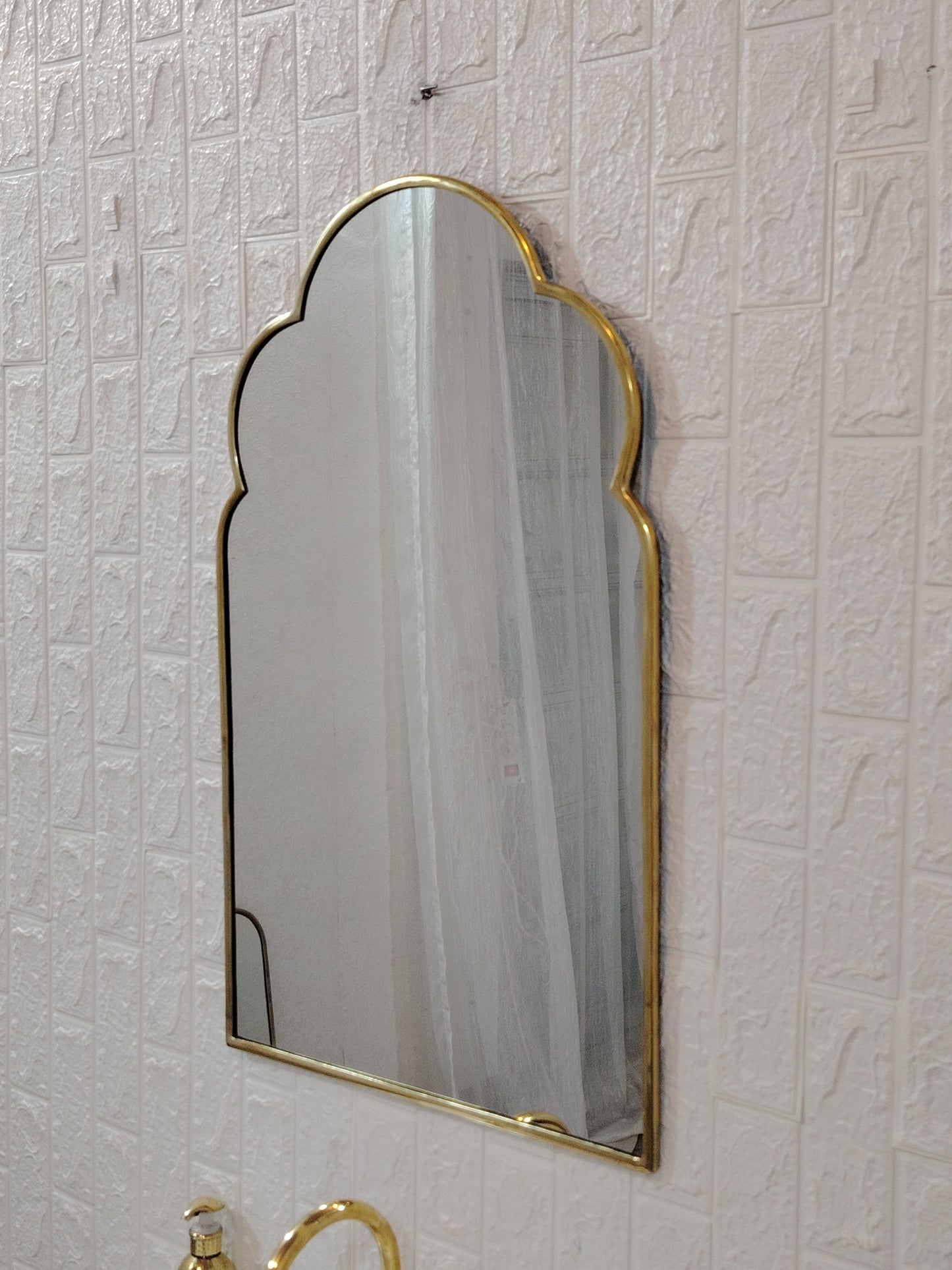 Italian Wavy Arch Mirror Curved Gold Brass Mirror Irregular Mirror Gold Mirror Bathroom Mirror Aesthetic Luxurious Wall Mirror