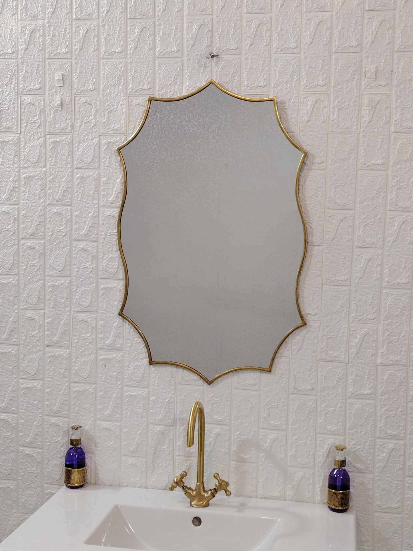 Oval Antique Brass Mirror Wavy Wall Mirror Handmade Mirrors Curvy Oval Mirror Aged Brass Mirror Antiqued Mirror Bathroom Mirror Home Decor