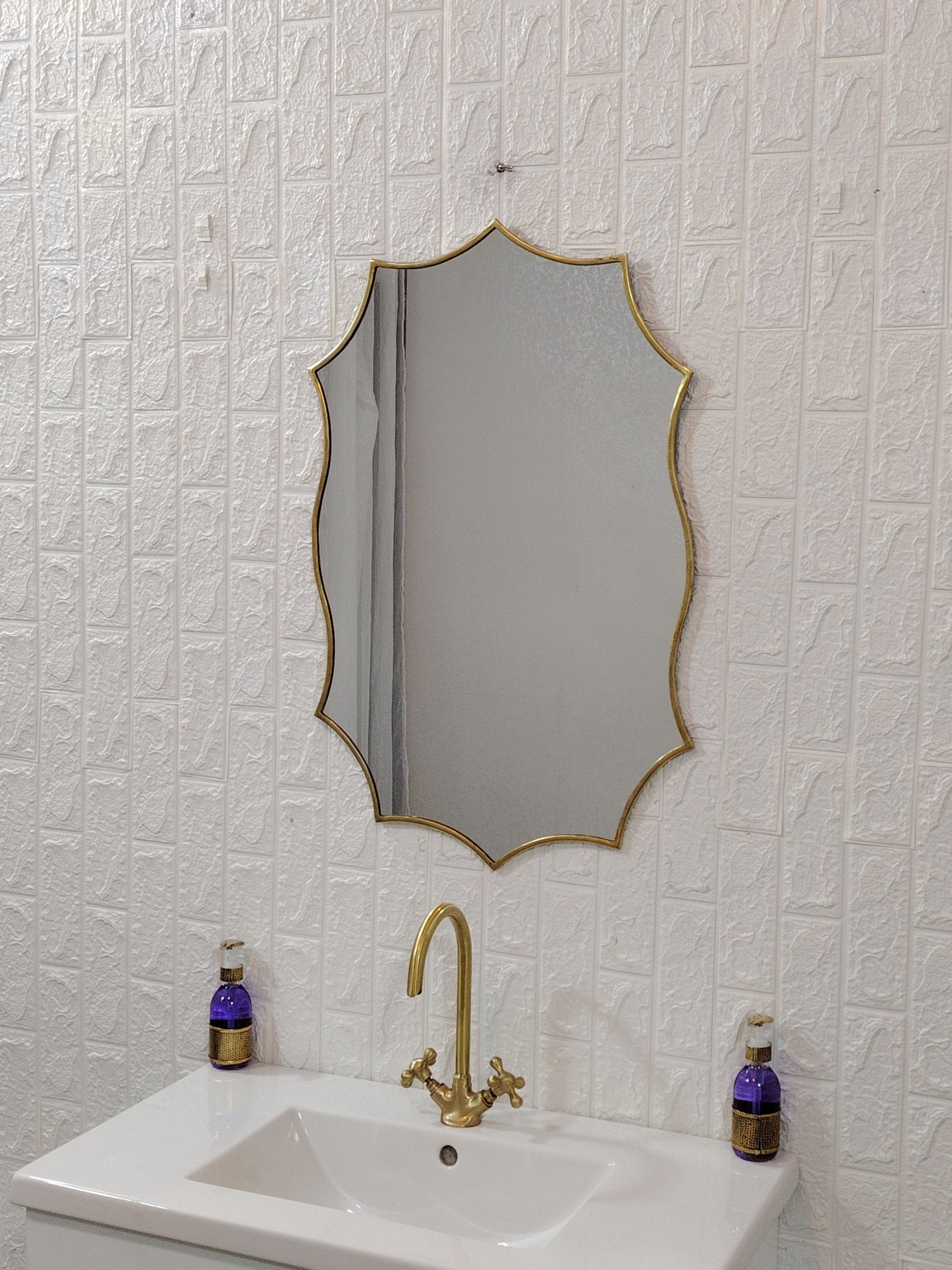 Oval Antique Brass Mirror Wavy Wall Mirror Handmade Mirrors Curvy Oval Mirror Aged Brass Mirror Antiqued Mirror Bathroom Mirror Home Decor