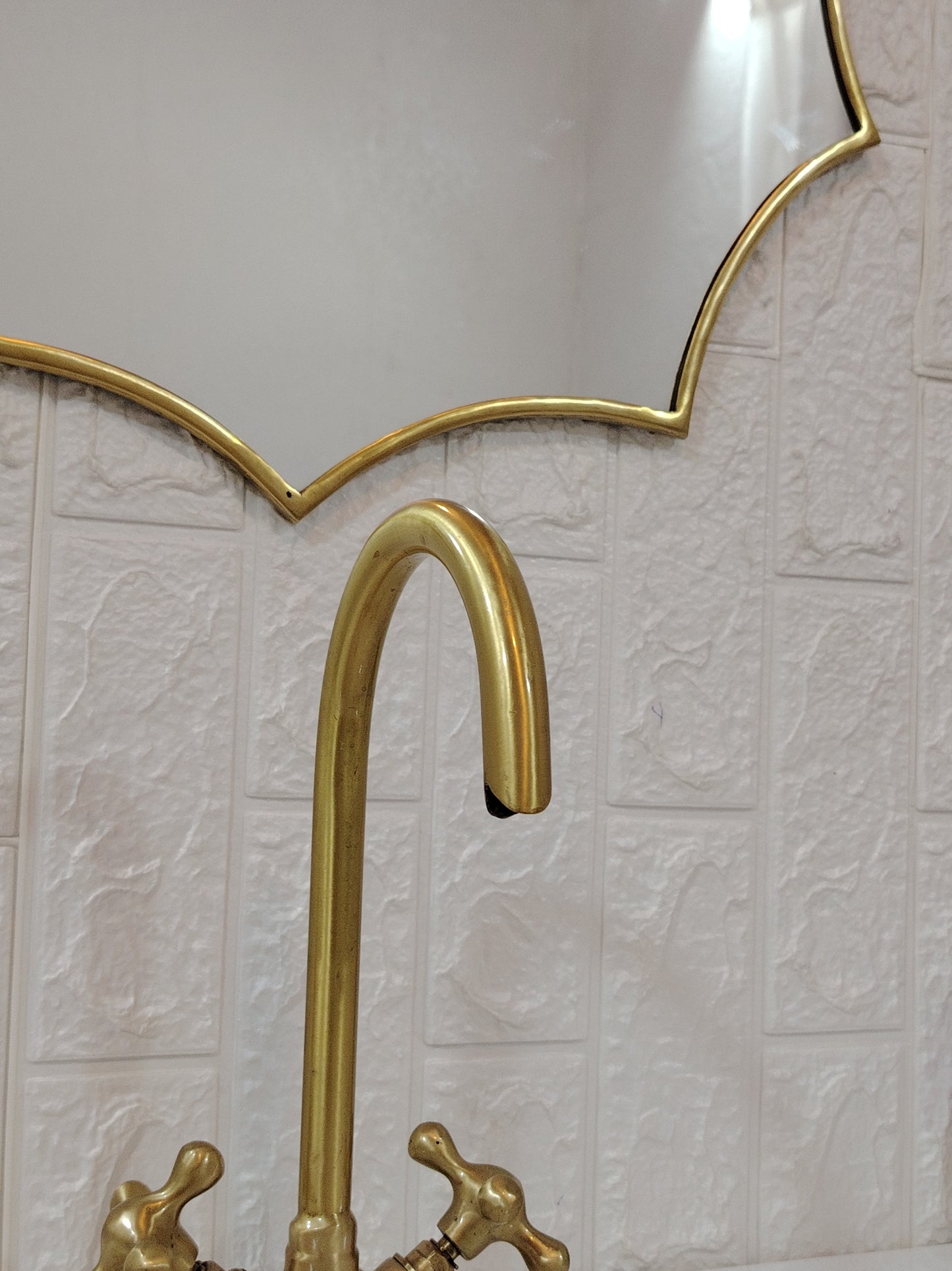 Oval Antique Brass Mirror Wavy Wall Mirror Handmade Mirrors Curvy Oval Mirror Aged Brass Mirror Antiqued Mirror Bathroom Mirror Home Decor