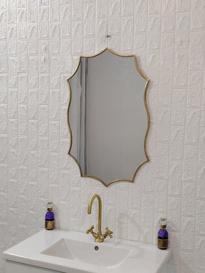 Oval Antique Brass Mirror Wavy Wall Mirror Handmade Mirrors Curvy Oval Mirror Aged Brass Mirror Antiqued Mirror Bathroom Mirror Home Decor